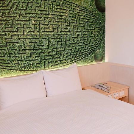 Kiwi-Taichung Station Branch 1 Otel Dış mekan fotoğraf