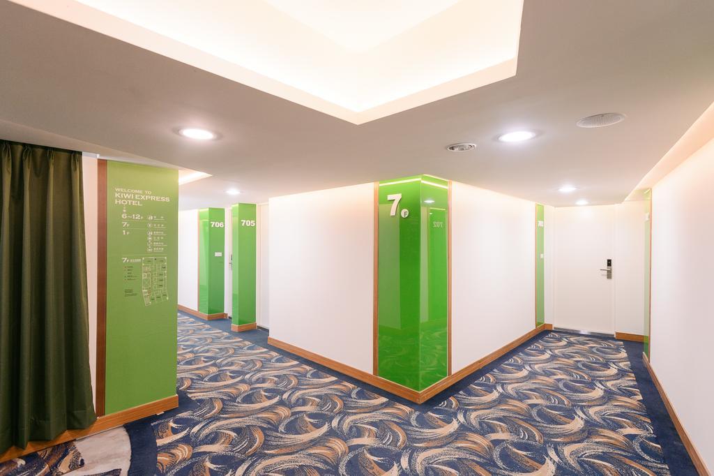 Kiwi-Taichung Station Branch 1 Otel Dış mekan fotoğraf