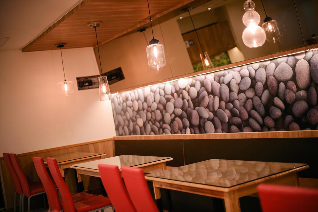 Kiwi-Taichung Station Branch 1 Otel Dış mekan fotoğraf