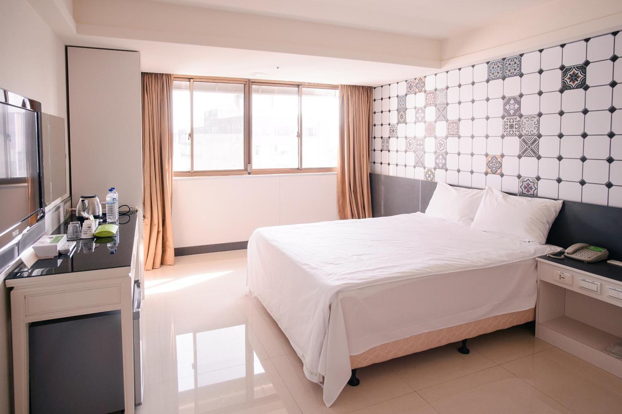 Kiwi-Taichung Station Branch 1 Otel Dış mekan fotoğraf