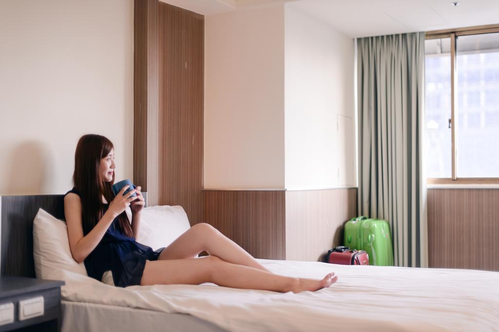 Kiwi-Taichung Station Branch 1 Otel Dış mekan fotoğraf