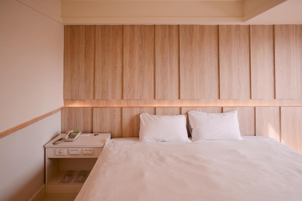 Kiwi-Taichung Station Branch 1 Otel Dış mekan fotoğraf