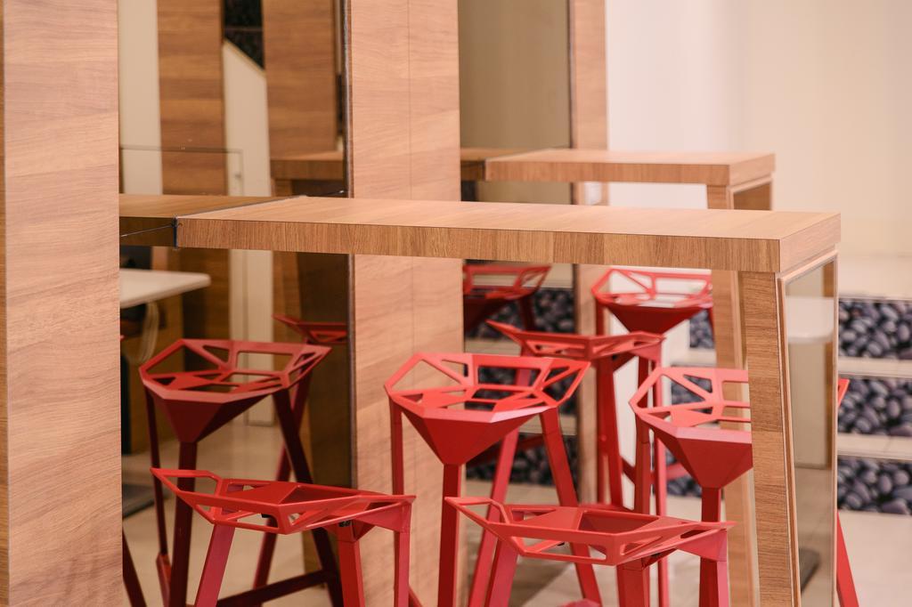Kiwi-Taichung Station Branch 1 Otel Dış mekan fotoğraf